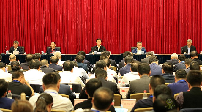 全國現(xiàn)代種業(yè)發(fā)展暨南繁硅谷建設(shè)工作會議強調(diào) 打造南繁硅谷 建設(shè)種業(yè)強國   為農(nóng)業(yè)農(nóng)村現(xiàn)代化提供有力支撐