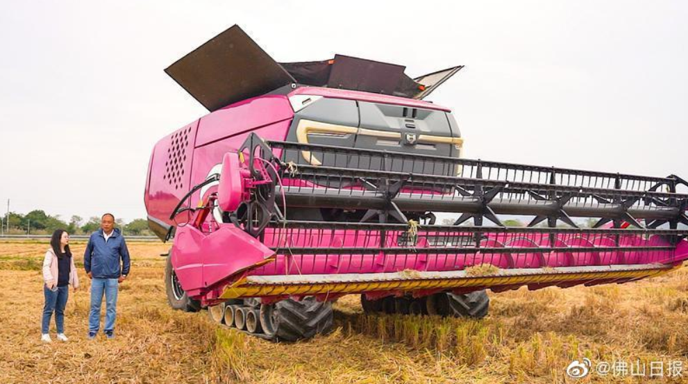 三水南山：“巨無(wú)霸”無(wú)人農(nóng)機(jī)，炫酷亮相